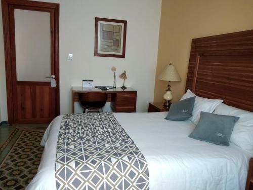 Hotel Photo 6