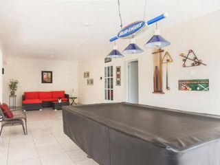 Hotel pic Studio with pool table just 15 minutes from the beach