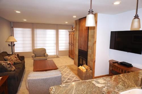 One Bedroom Condo Close To Canyon Lodge!