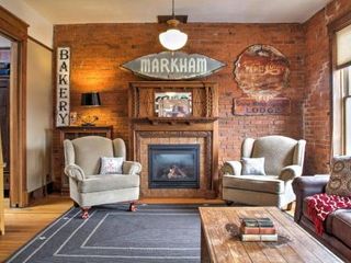 Hotel pic Vintage Chic Laramie Apt with Deck and Walk to Shops!