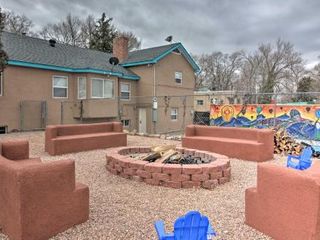 Фото отеля Central Albuquerque Apt with Shared Pool and Fire Pit!
