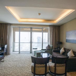 NearBy Hotel