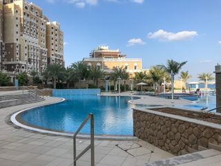 Фото отеля Stunning Beachfront Apartment on Palm Jumeirah