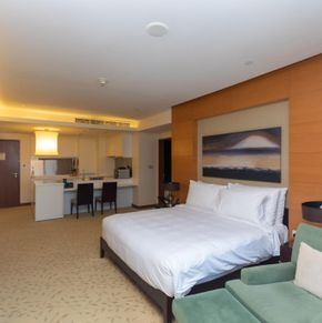 NearBy Hotel