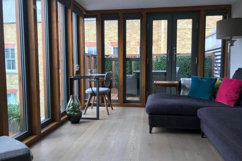 GuestReady – Zen like Apt with Private Terrace near Oxford St 5 min walk