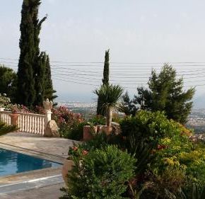 NearBy Hotel