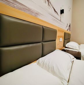 NearBy Hotel
