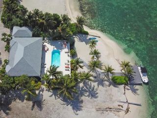 Фото отеля Kailypso by Grand Cayman Villas
