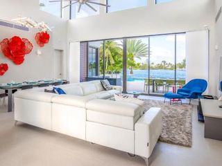 Hotel pic White Dahlia by Grand Cayman Villas