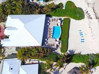 Фото отеля Coral Kai by Grand Cayman Villas