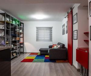 Cosy 2Bed in Madrid weasy Airport access Madrid Spain