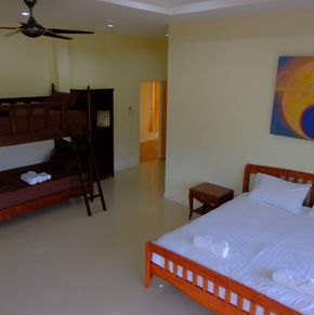 NearBy Hotel