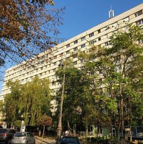 NearBy Hotel