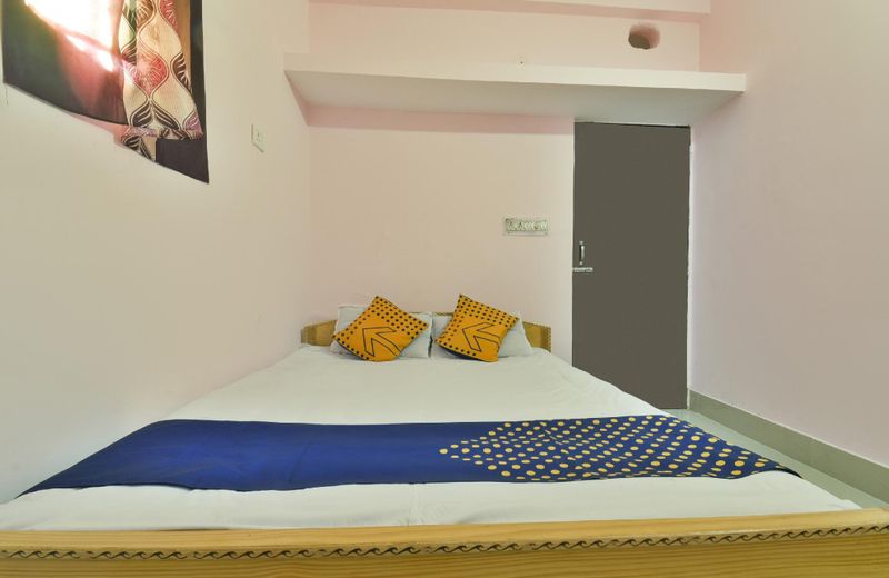 SPOT ON 74640 Sumit Guest House