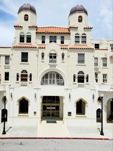 Photo of Romantic Studio in the Heart of Palm Beach