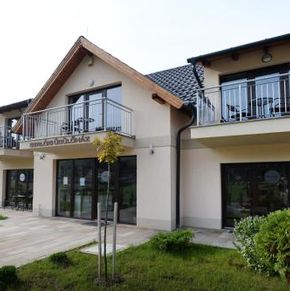 NearBy Hotel