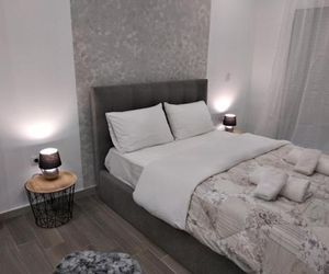 Navarino Jacuzzi Studio Thessaloniki Greece