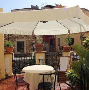 NearBy Hotel