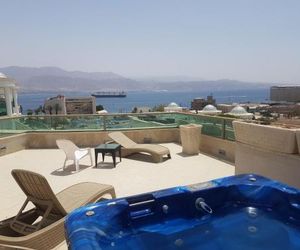 Penthause on the beach First line with pool and Jacuzzi Eilat Israel