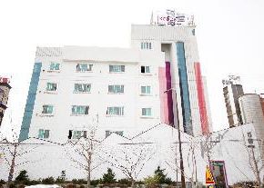 NearBy Hotel