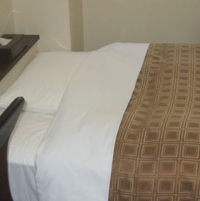 NearBy Hotel