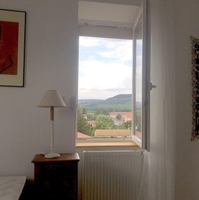 NearBy Hotel