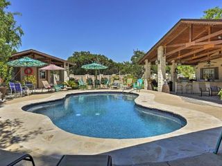 Hotel pic Peaceful Kerrville House with Private Pool and Hot Tub!