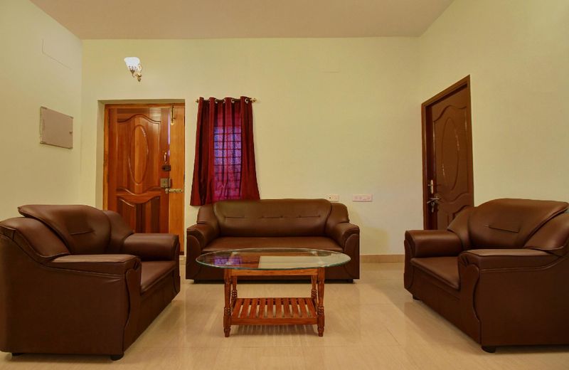 Vaccinated Staff- OYO 77685 Charming Home Stay