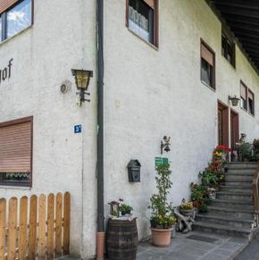 NearBy Hotel