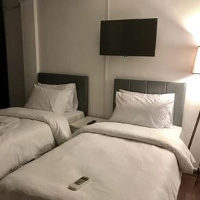 NearBy Hotel