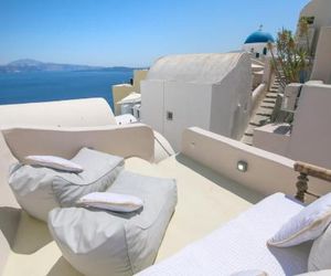 Morfi Cave House Santorini Island Greece