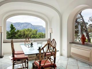 Фото отеля Capri Villa Sleeps 13 Pool Air Con WiFi