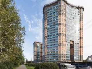 Макс Апарт