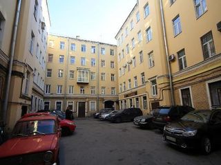 Mike Ryss' Apartments at 5 Points