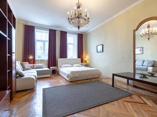 Apartment Bolshaya Konyushennaya 7