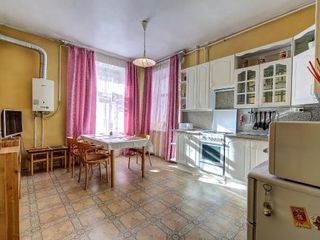 Longo Apartment Nevskiy 112