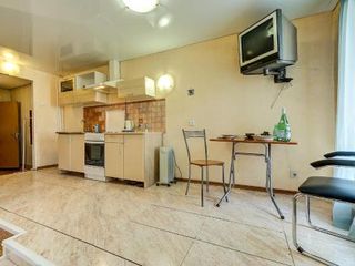 Longo Apartment Bolshaya Pushkarskaya 3