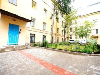 Самыи центр - Большая Морская 33 - СуткиСпб
