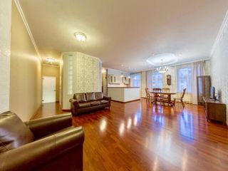 hth24 apartments on on Vladimirskiy prospekt 15 / 54
