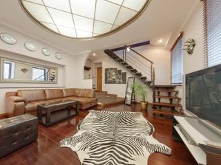 hth24 apartments on on Italiyanskaya 27
