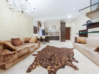 hth24 apartments on Italiyanskaya 14