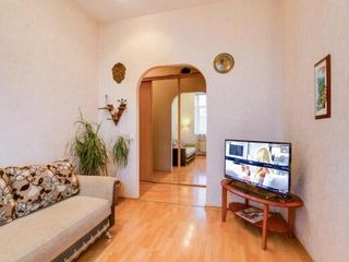 Apartment on Italyanskaya 33