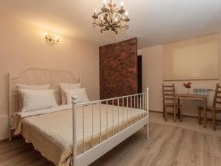 LeoHotels on Sedmaya Liniya 6