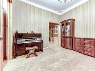 Longo classik Ostrovskogo 9