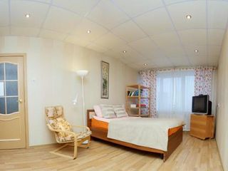 Apartment on Yesenina 8/1