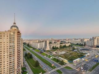 Apartments at the pioneer metro station