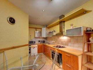 Apartment on Marata 35