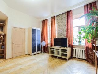 Apartment on Marata 35
