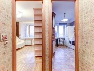 Novocherkassky 12, Gold Doors