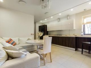 Apartment on Bolshaya Morskaya 11